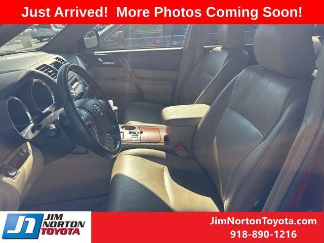 used 2010 Toyota Highlander car, priced at $11,667