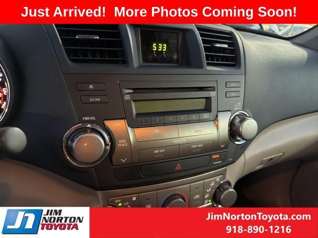 used 2011 Toyota Highlander car, priced at $12,086