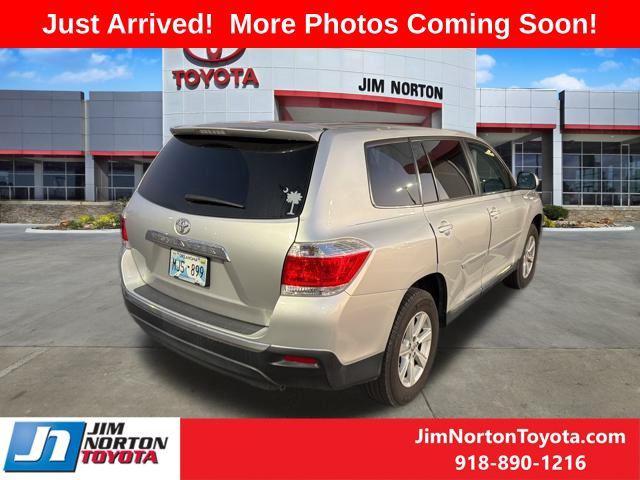 used 2011 Toyota Highlander car, priced at $12,086