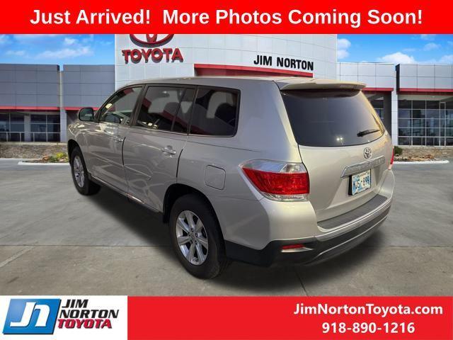 used 2011 Toyota Highlander car, priced at $12,086
