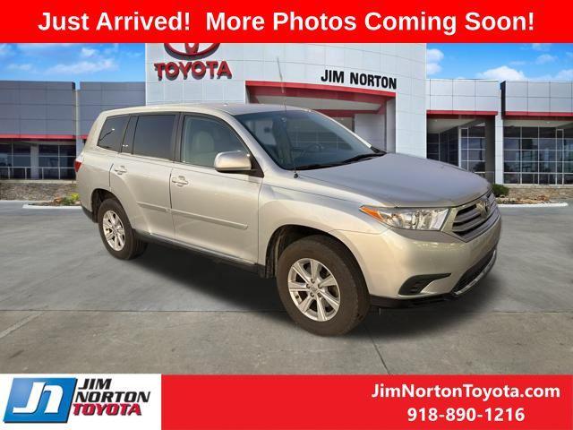 used 2011 Toyota Highlander car, priced at $12,086