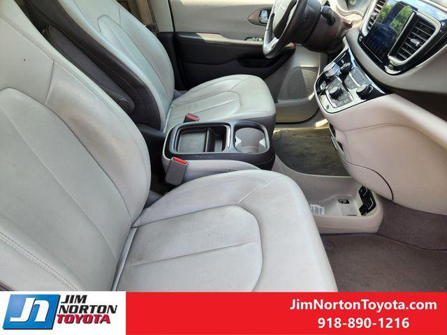used 2017 Chrysler Pacifica car, priced at $14,357