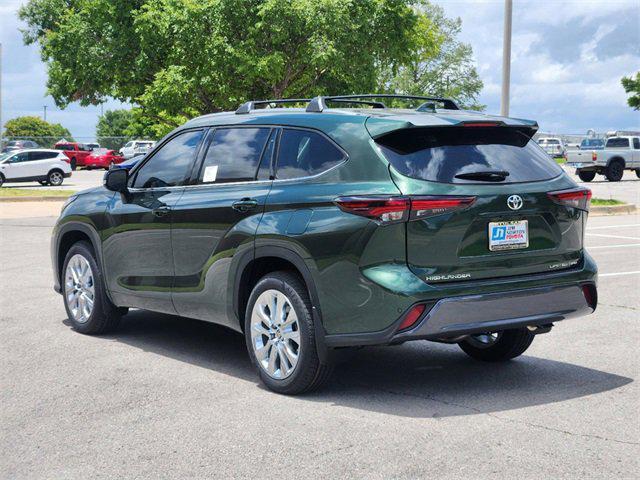 new 2024 Toyota Highlander car, priced at $49,068