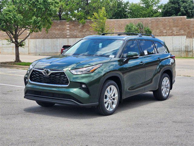 new 2024 Toyota Highlander car, priced at $49,068