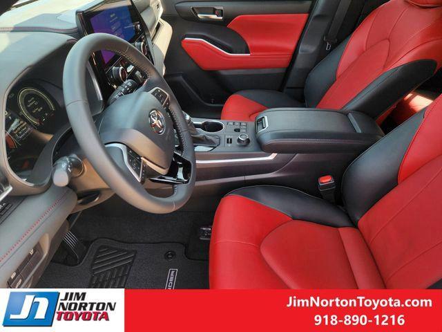 new 2025 Toyota Highlander car, priced at $50,526