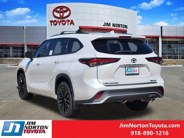 new 2025 Toyota Highlander car, priced at $50,526