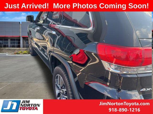 used 2017 Jeep Grand Cherokee car, priced at $18,946