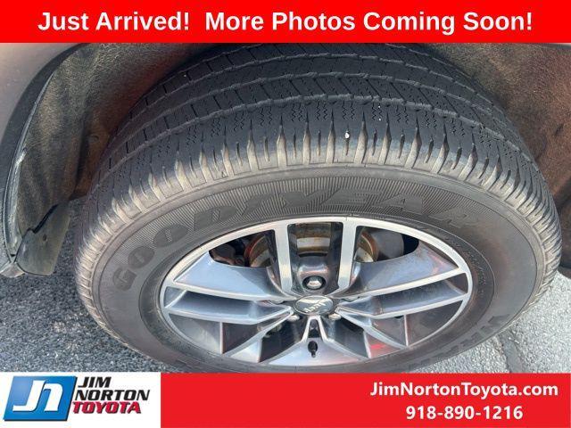 used 2017 Jeep Grand Cherokee car, priced at $18,946