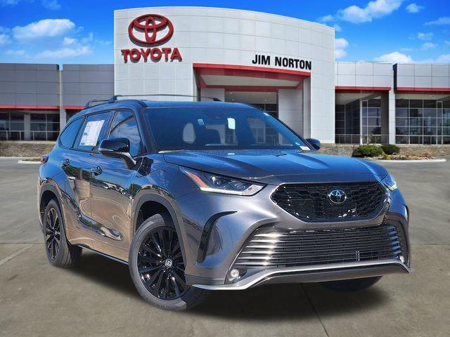 new 2025 Toyota Highlander car, priced at $48,083