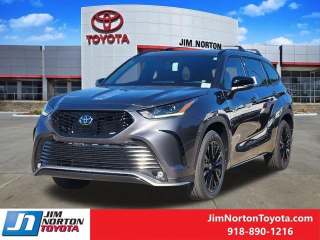 new 2025 Toyota Highlander car, priced at $48,083