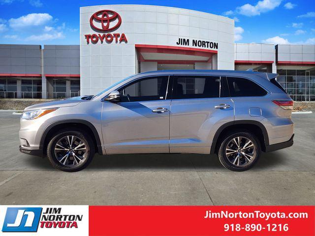 used 2016 Toyota Highlander car, priced at $16,975