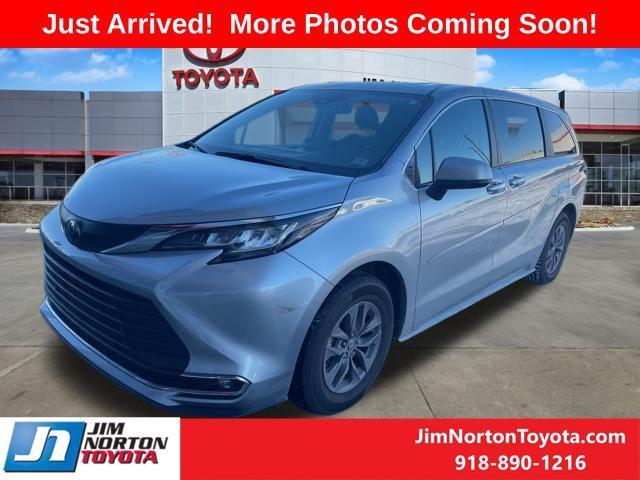 used 2023 Toyota Sienna car, priced at $45,246