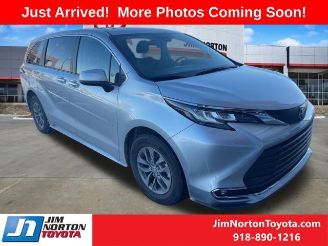 used 2023 Toyota Sienna car, priced at $45,246