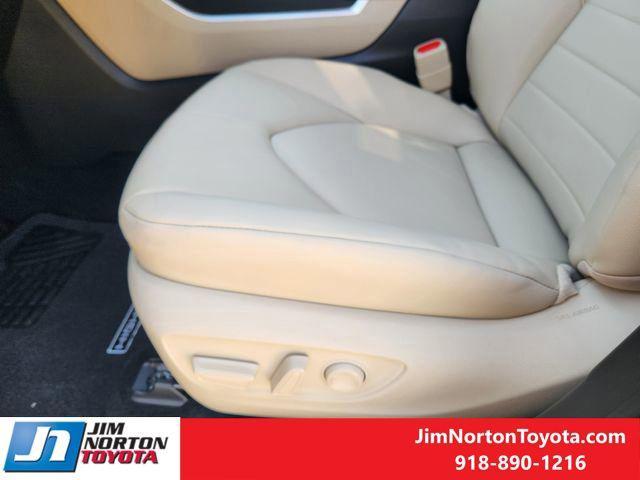 new 2025 Toyota Highlander car, priced at $46,106
