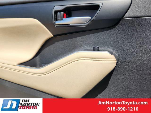 new 2025 Toyota Highlander car, priced at $46,106