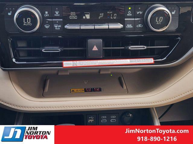 new 2025 Toyota Highlander car, priced at $46,106