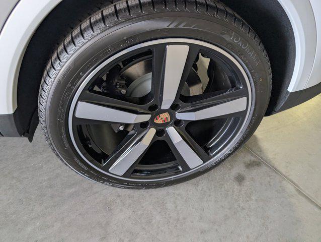 new 2025 Porsche Cayenne car, priced at $122,585