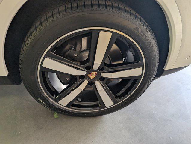 new 2025 Porsche Cayenne car, priced at $122,585