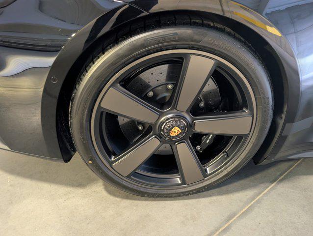 new 2026 Porsche 911 car, priced at $283,300