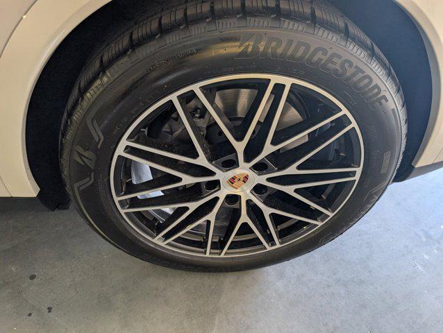 new 2025 Porsche Cayenne car, priced at $111,525