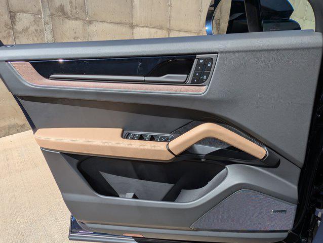 new 2025 Porsche Cayenne car