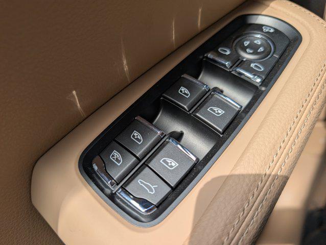 new 2025 Porsche Macan car