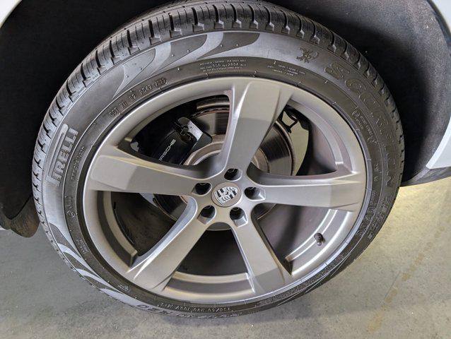used 2023 Porsche Macan car