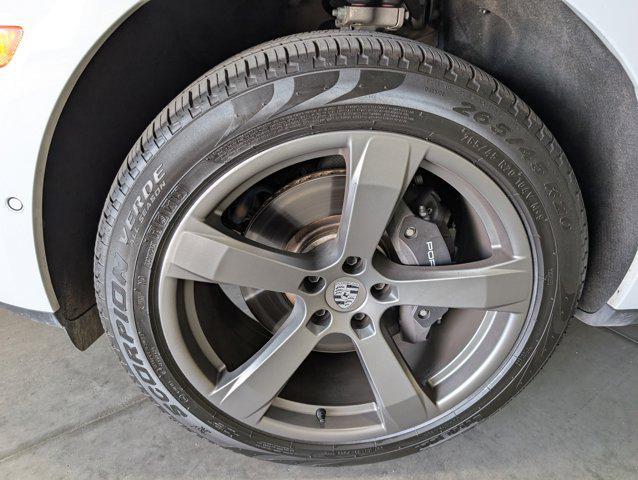 used 2023 Porsche Macan car