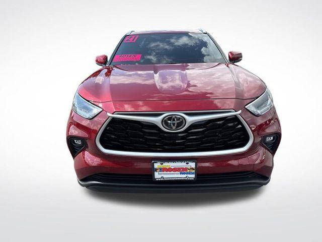 used 2021 Toyota Highlander car, priced at $32,366