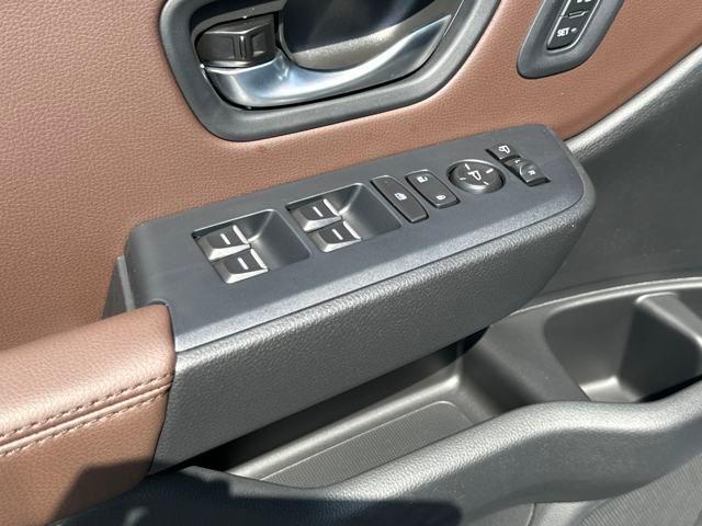 new 2025 Honda Pilot car, priced at $50,704