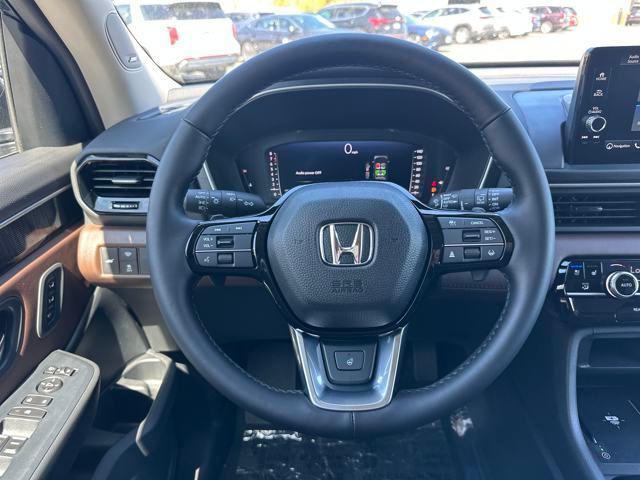 new 2025 Honda Pilot car, priced at $53,900