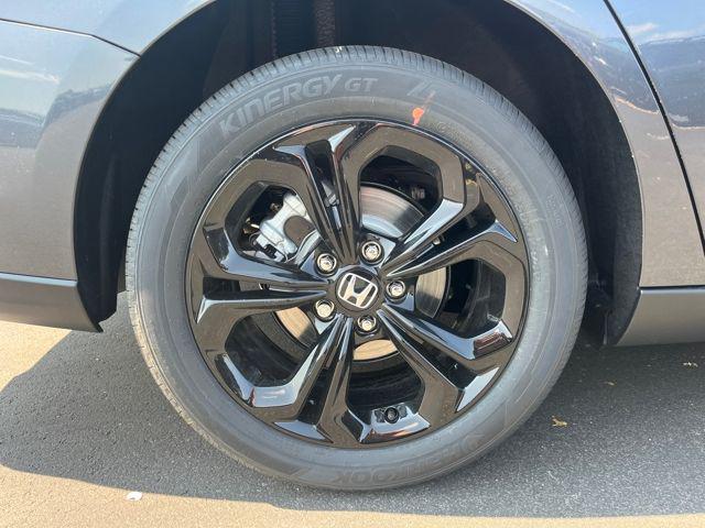 new 2025 Honda Accord car, priced at $30,374