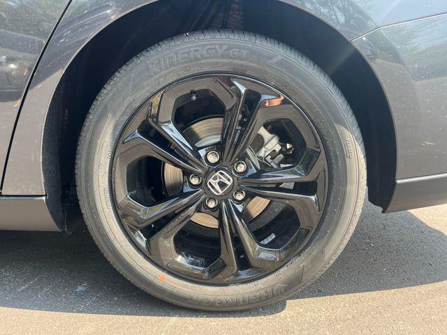 new 2025 Honda Accord car, priced at $30,374