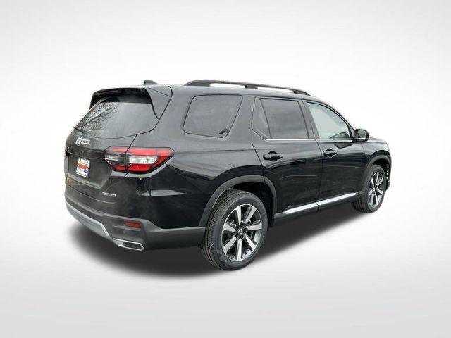 new 2025 Honda Pilot car, priced at $48,995