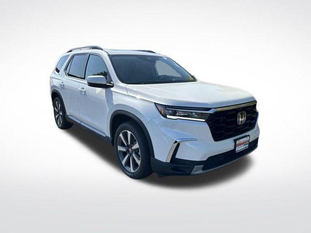 new 2025 Honda Pilot car, priced at $48,350