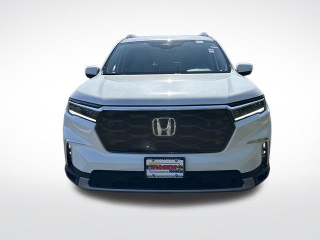 new 2025 Honda Pilot car, priced at $48,350