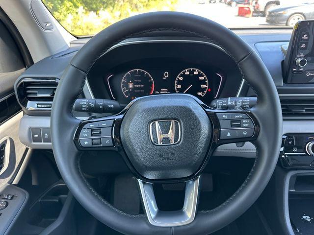 new 2025 Honda Pilot car, priced at $48,350