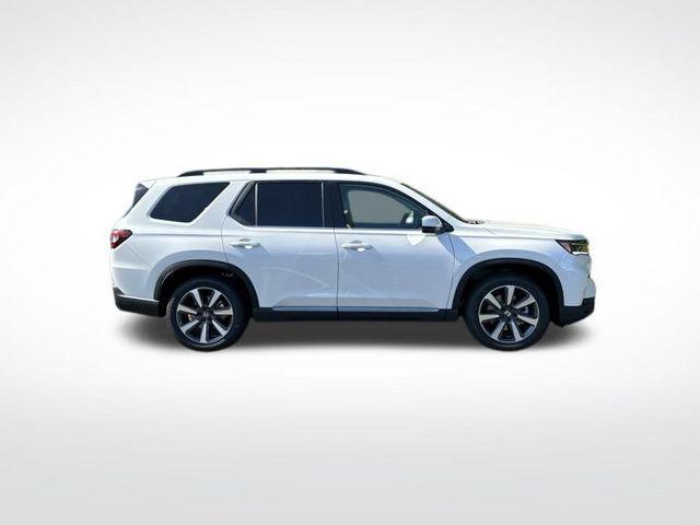 new 2025 Honda Pilot car, priced at $48,350