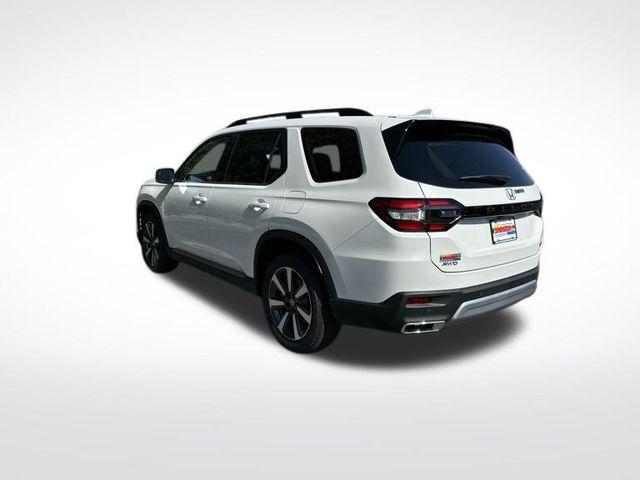 new 2025 Honda Pilot car, priced at $48,350
