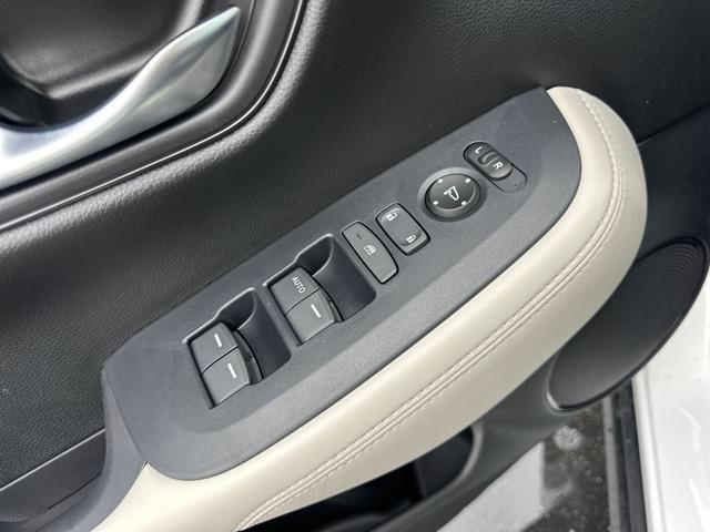 new 2025 Honda HR-V car, priced at $27,699