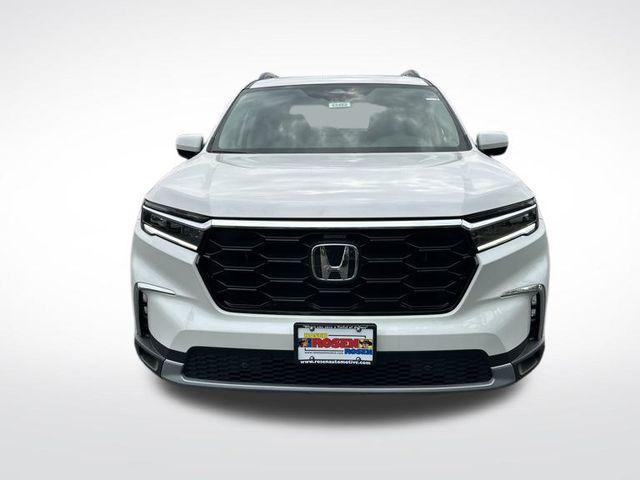 new 2025 Honda Pilot car, priced at $48,429