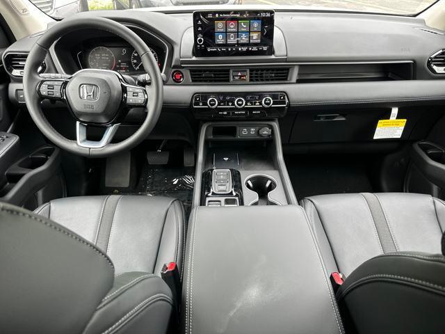 new 2025 Honda Pilot car, priced at $48,429
