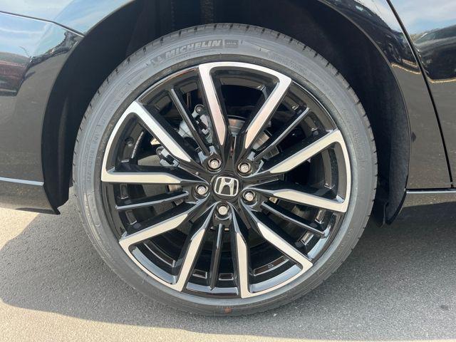 new 2025 Honda Accord Hybrid car, priced at $37,720