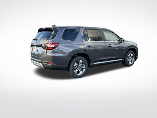 new 2025 Honda Pilot car, priced at $46,725