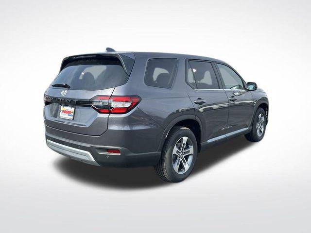 new 2025 Honda Pilot car, priced at $44,323