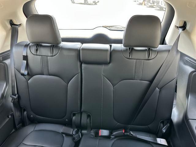 new 2025 Honda Pilot car, priced at $51,900