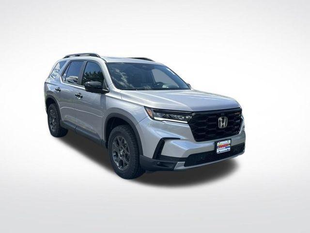 new 2025 Honda Pilot car, priced at $47,932
