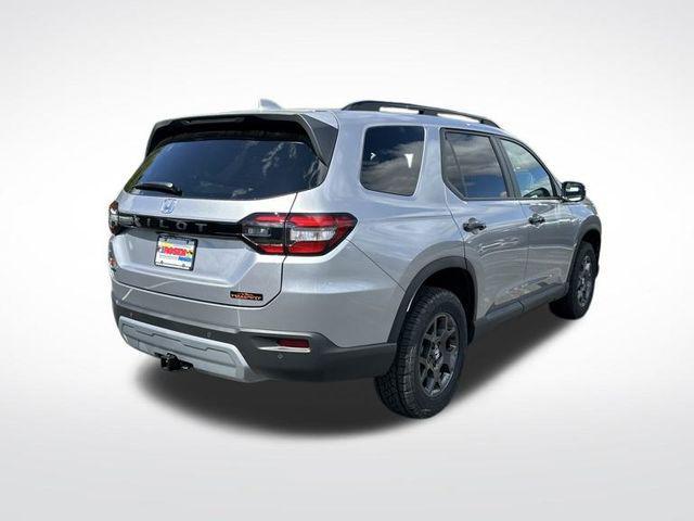 new 2025 Honda Pilot car, priced at $47,932
