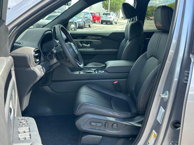 new 2025 Honda Pilot car, priced at $47,932