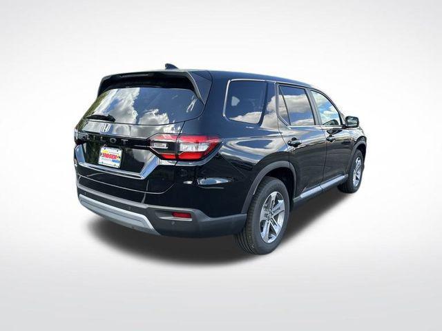 new 2025 Honda Pilot car, priced at $44,915